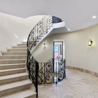 21 staircase casa kay
