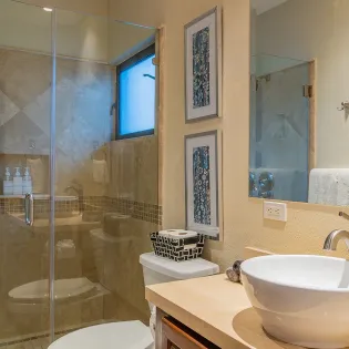 52 casa margarita 2025 bathroom